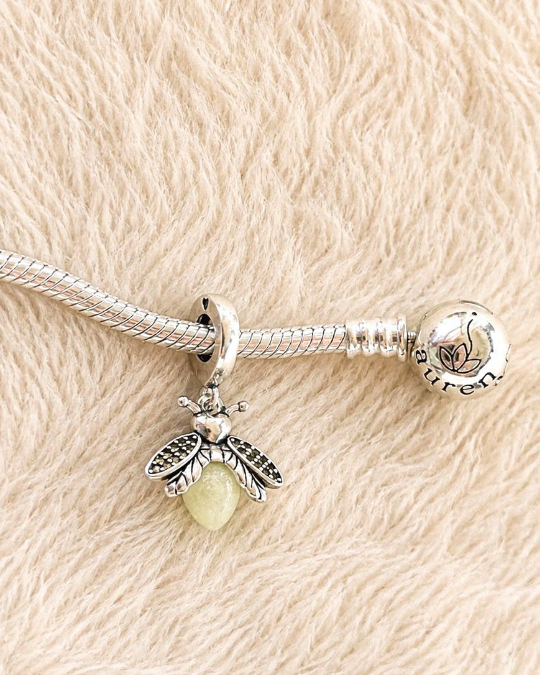 Sweet Bee Charm