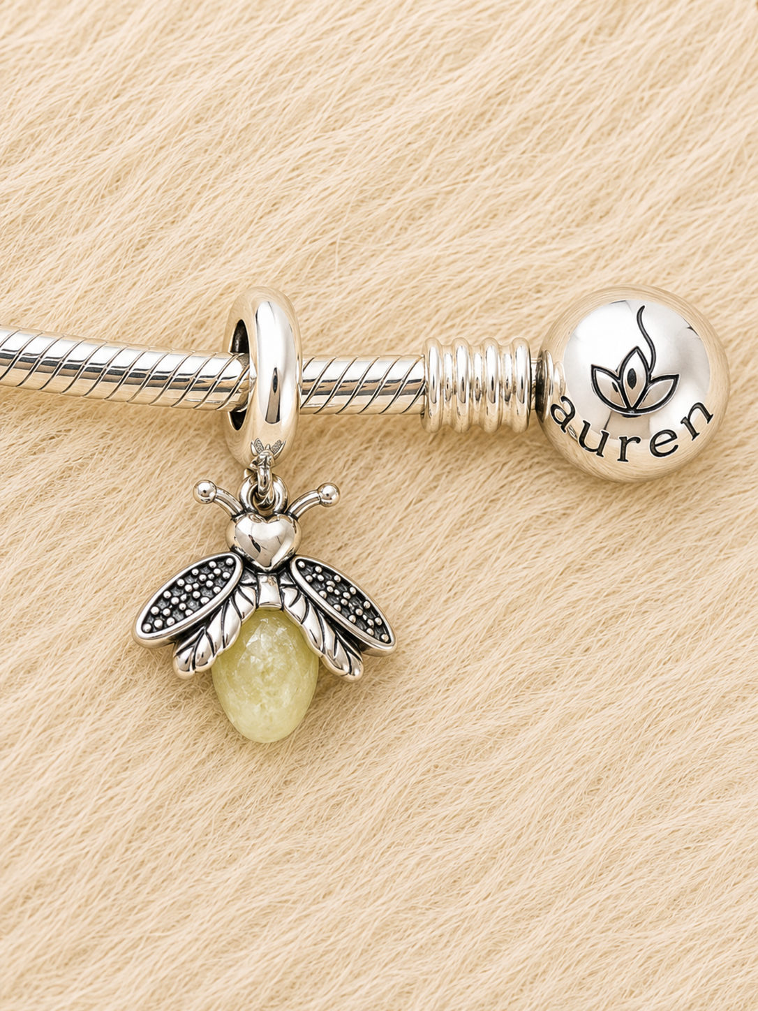 Sweet Bee Charm